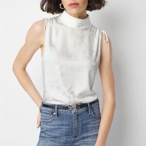 White House Black Market Sz Medium Ivory Floral Mock Neck Shell Blouse MSRP $79